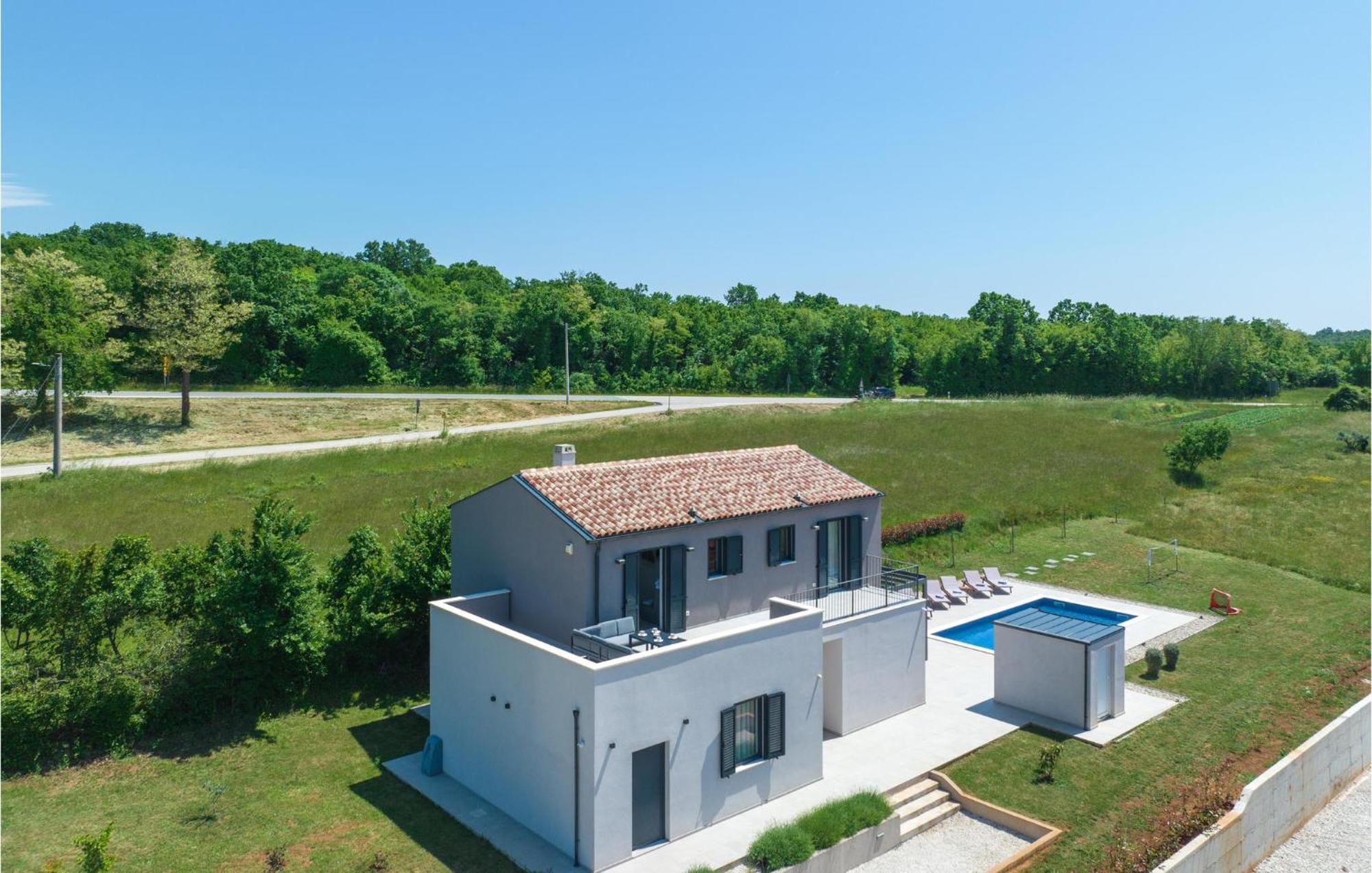 Stunning Home In Barban With Wifi Luaran gambar