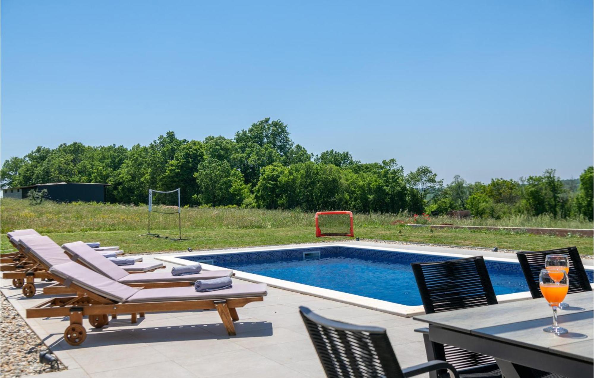 Stunning Home In Barban With Wifi Luaran gambar